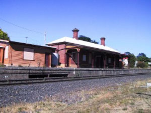 Newbridge_Station_300x225.jpg